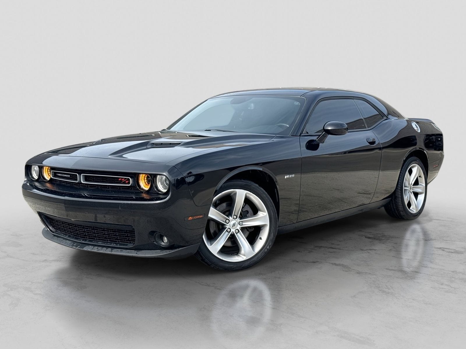 2018 Dodge Challenger R/T's photo
