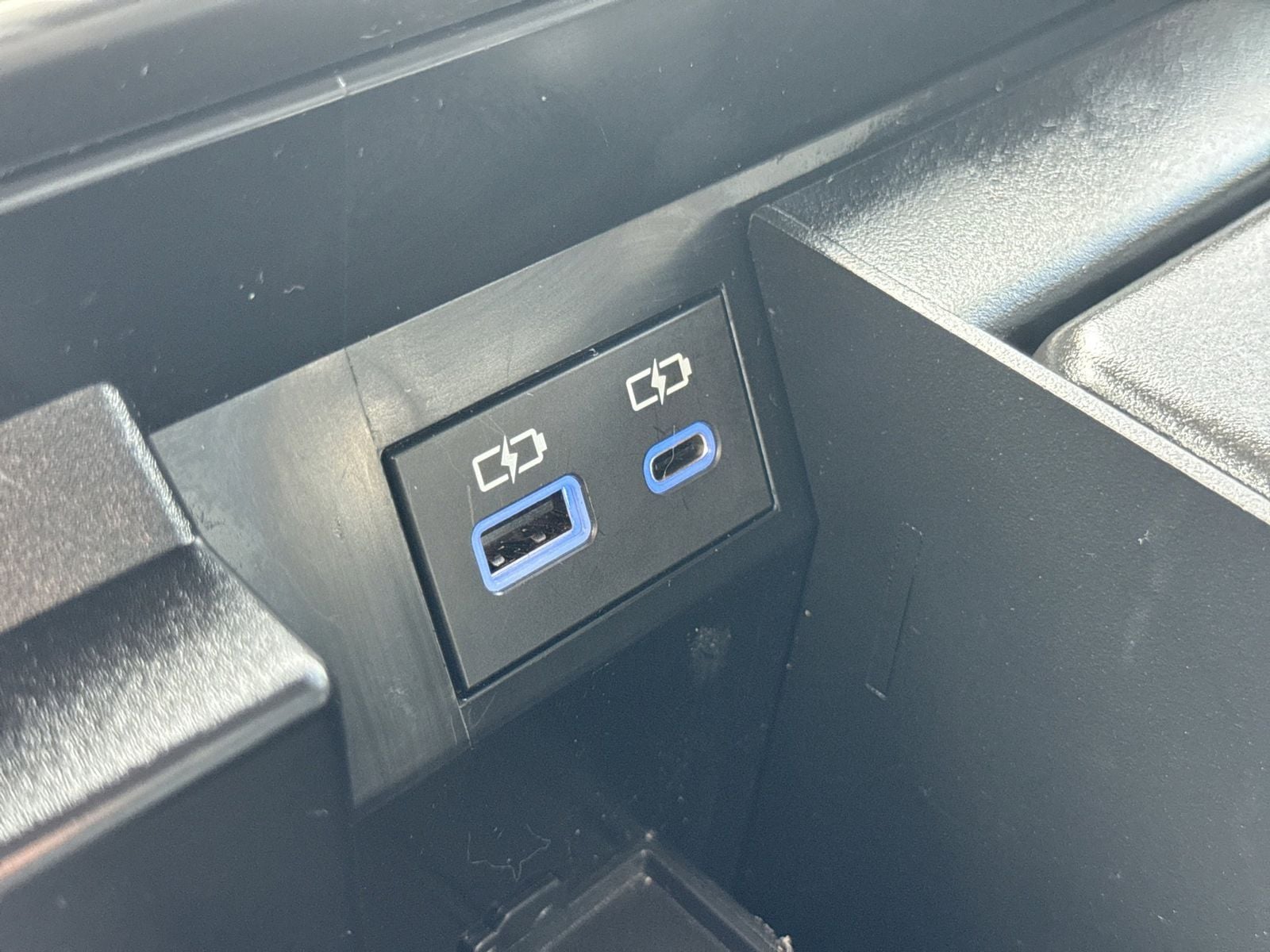 Thumbnail: 2023 Toyota Tundra - 33