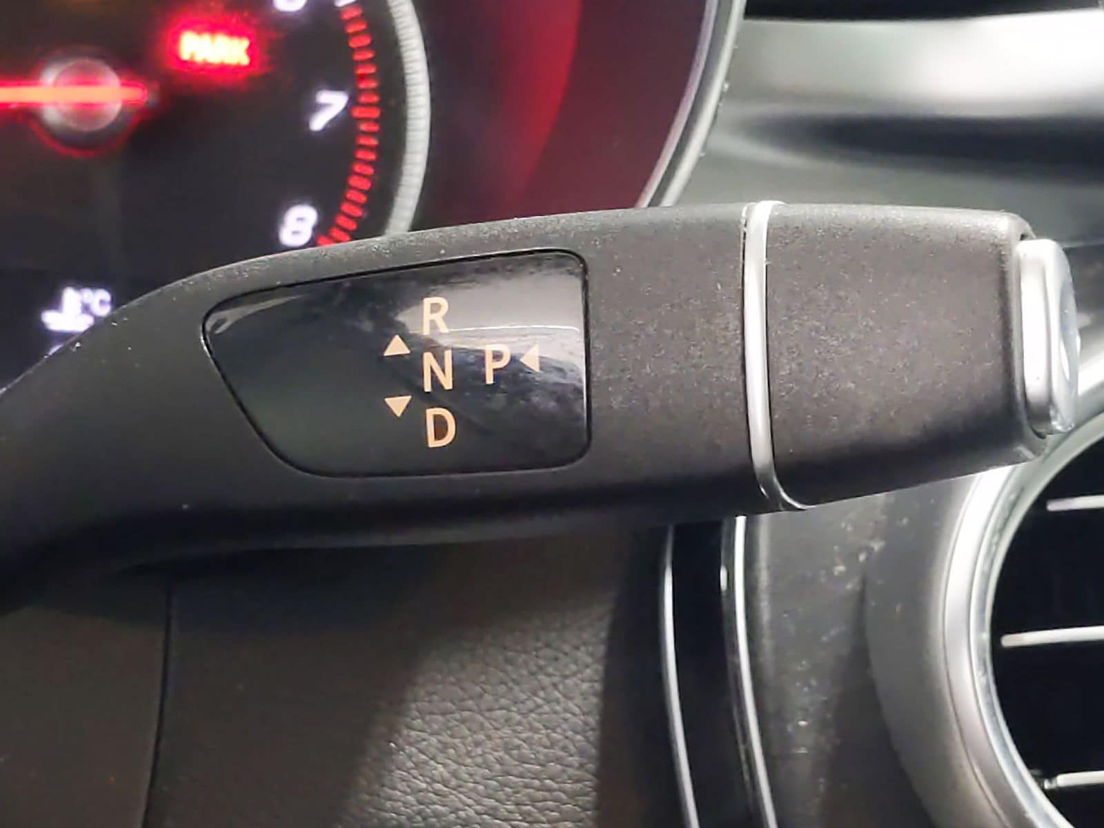 Thumbnail: 2017 Mercedes-Benz GLC - 34