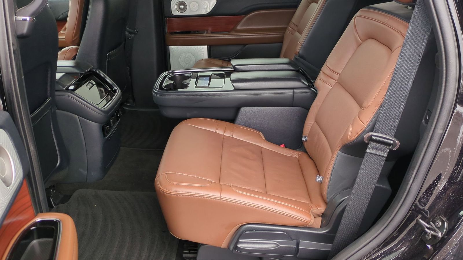 Thumbnail: 2023 Lincoln Navigator - 20