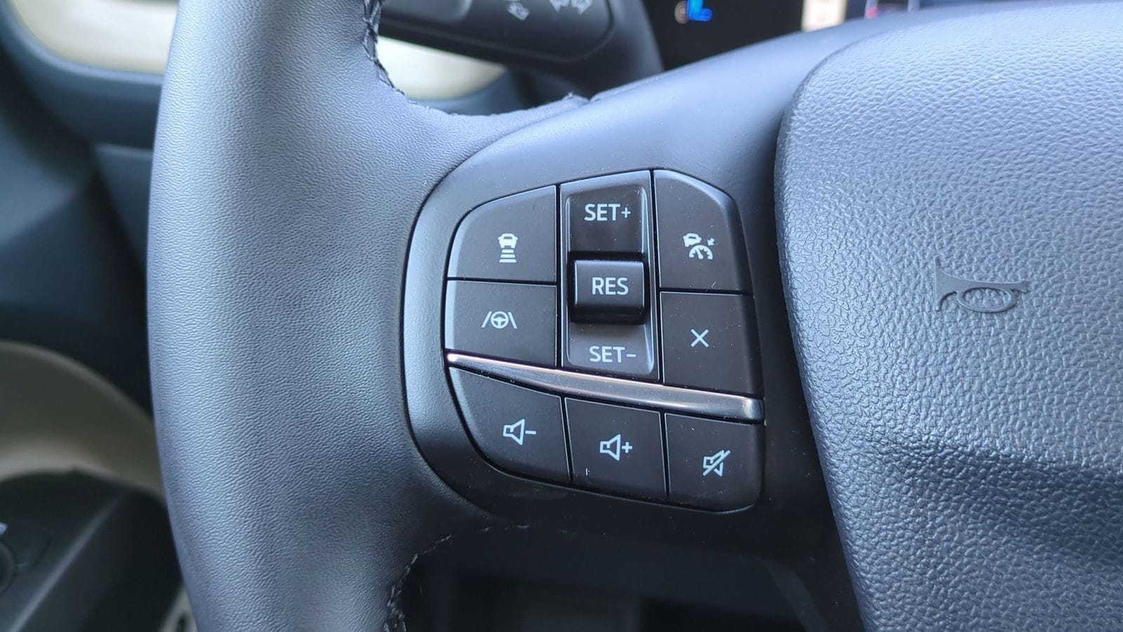 Thumbnail: 2025 Ford Maverick - 19