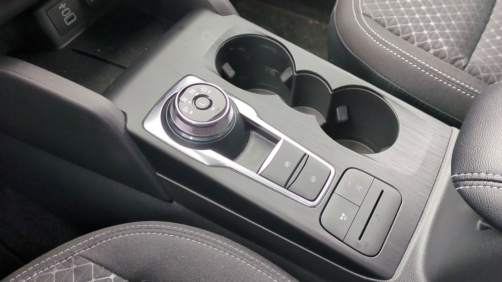 Thumbnail: 2025 Ford Escape - 32