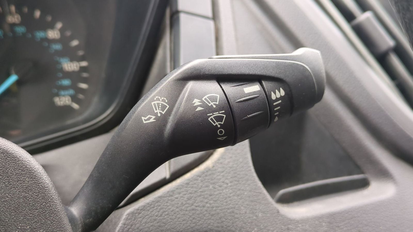 Thumbnail: 2018 Ford Transit Series - 23