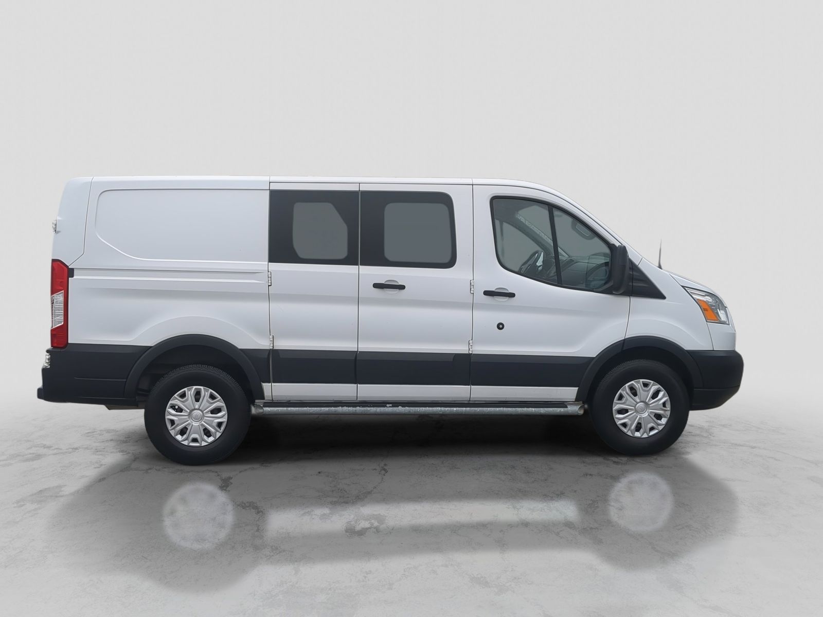 Thumbnail: 2015 Ford Transit Series - 9