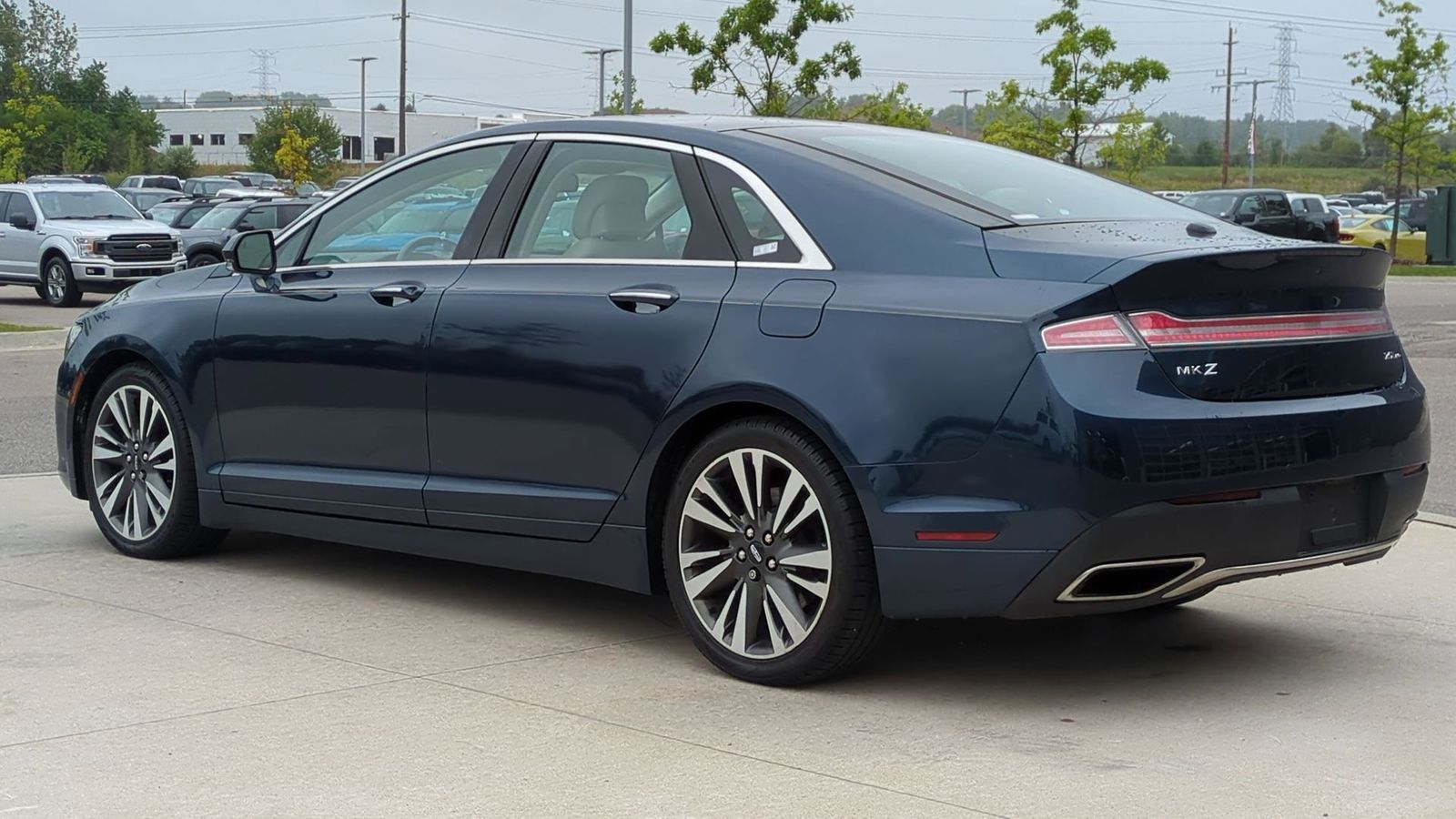 Thumbnail: 2017 Lincoln MKZ - 5