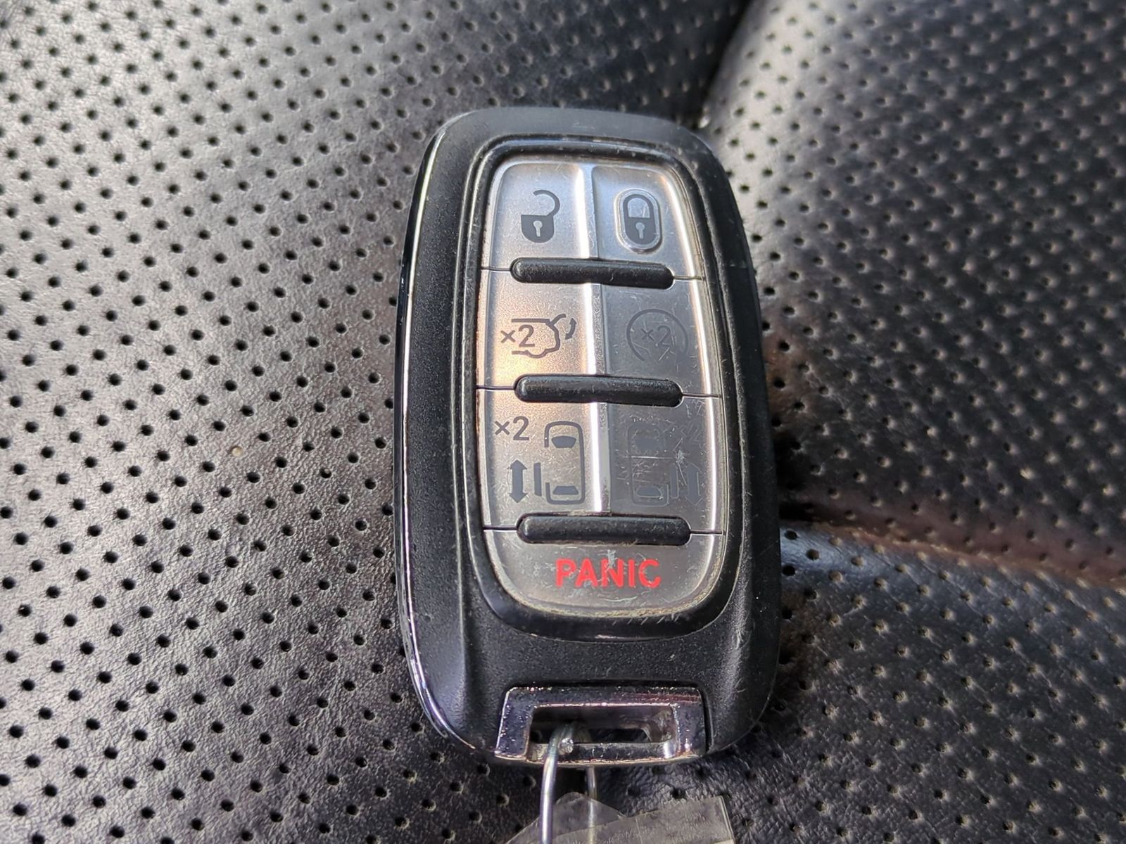 Thumbnail: 2019 Chrysler Pacifica - 45