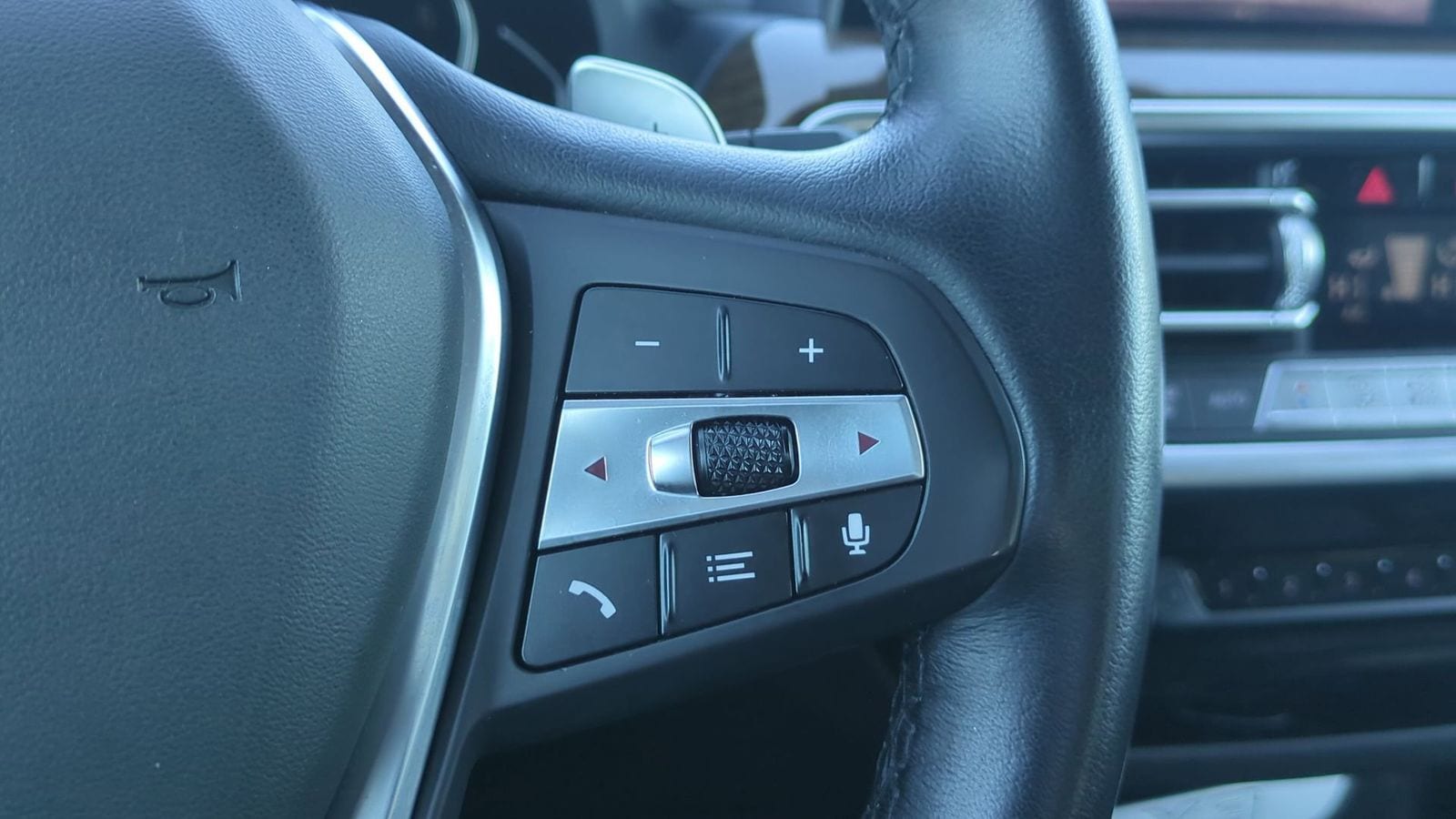 Thumbnail: 2022 BMW X3 - 24