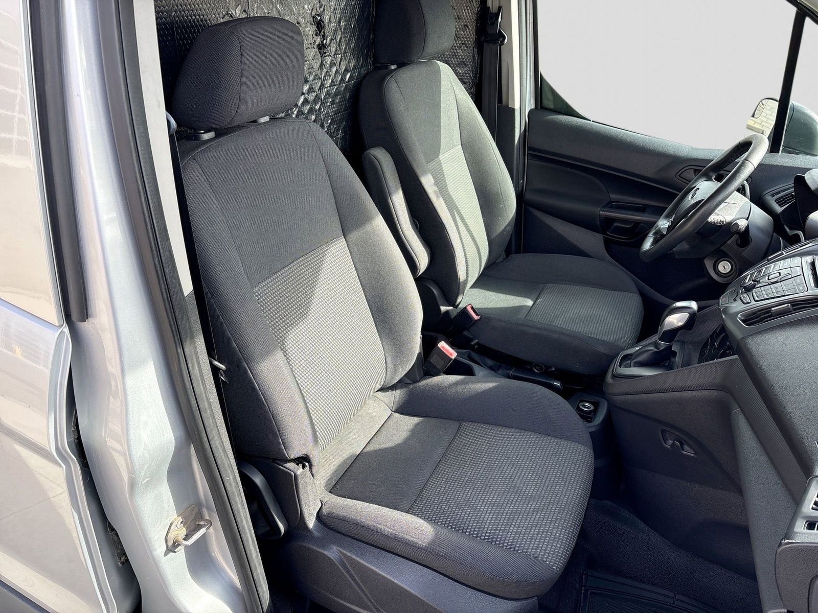 Thumbnail: 2016 Ford Transit Series - 22