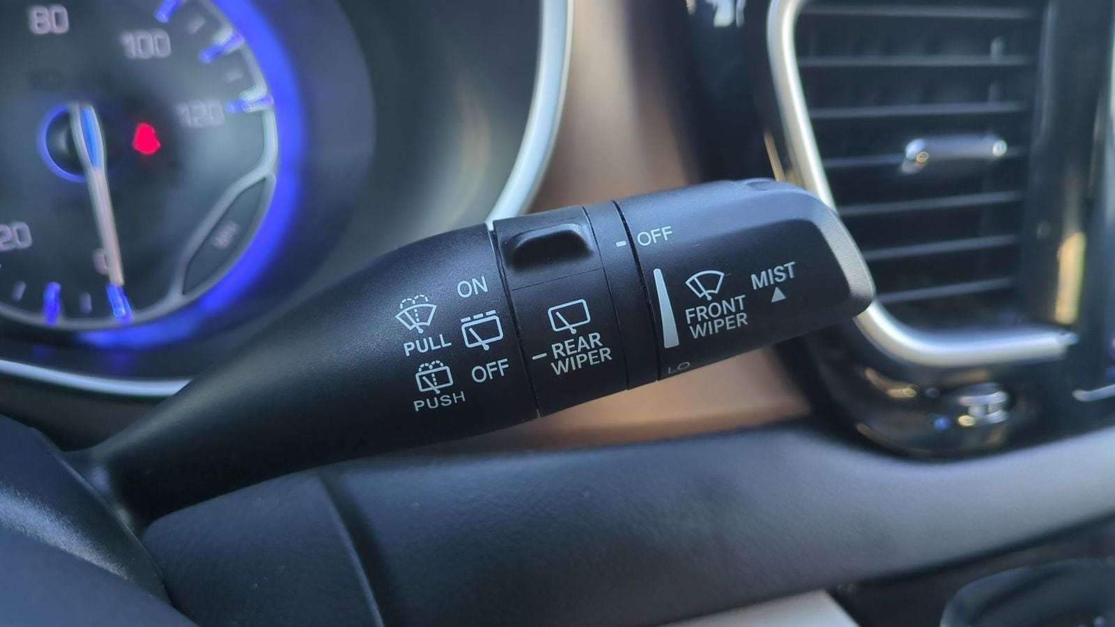 Thumbnail: 2018 Chrysler Pacifica - 27