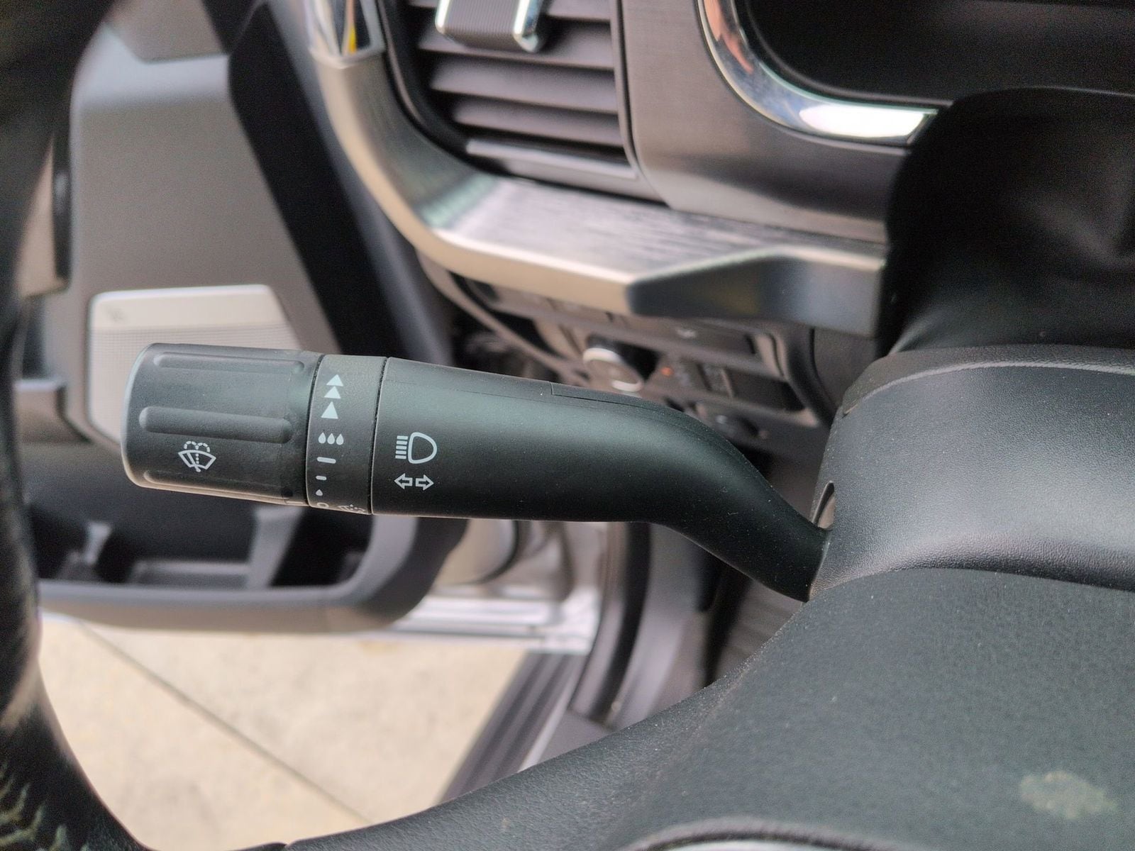 Thumbnail: 2023 Ford F-150 - 32