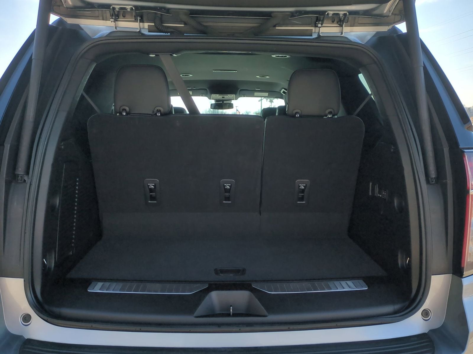 Thumbnail: 2023 Chevrolet Tahoe - 41