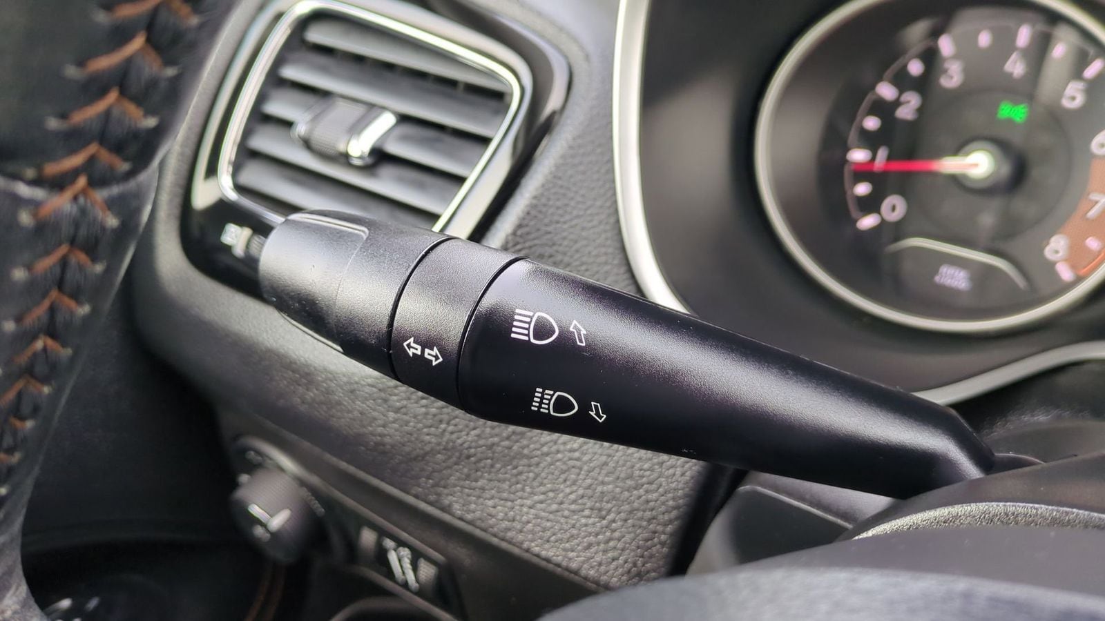 Thumbnail: 2020 Jeep Compass - 27