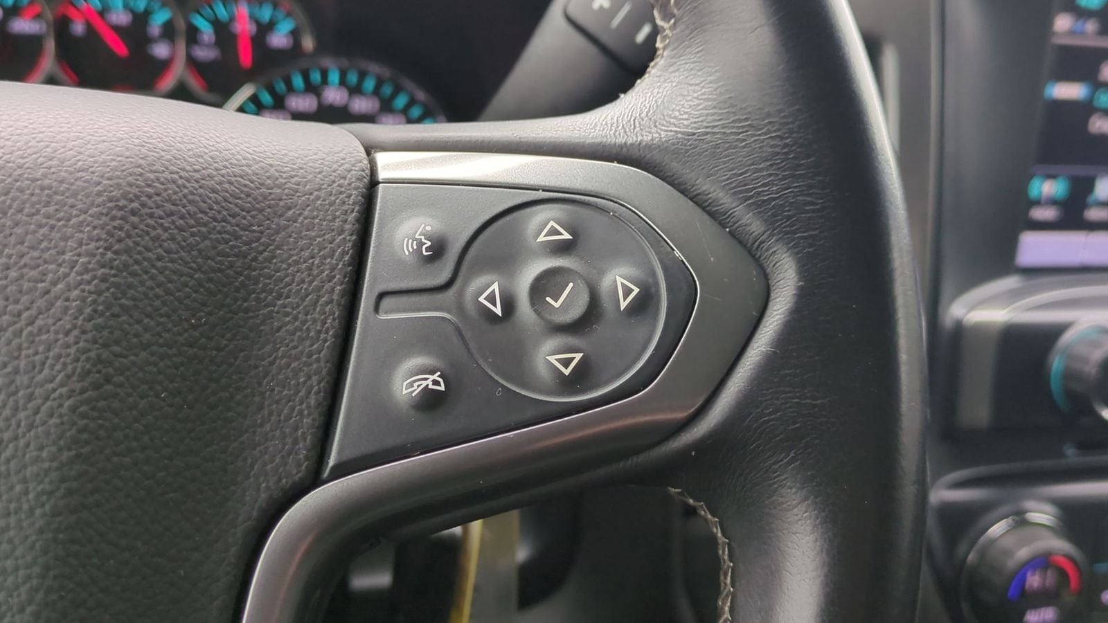 Thumbnail: 2018 Chevrolet Silverado 1500 - 9