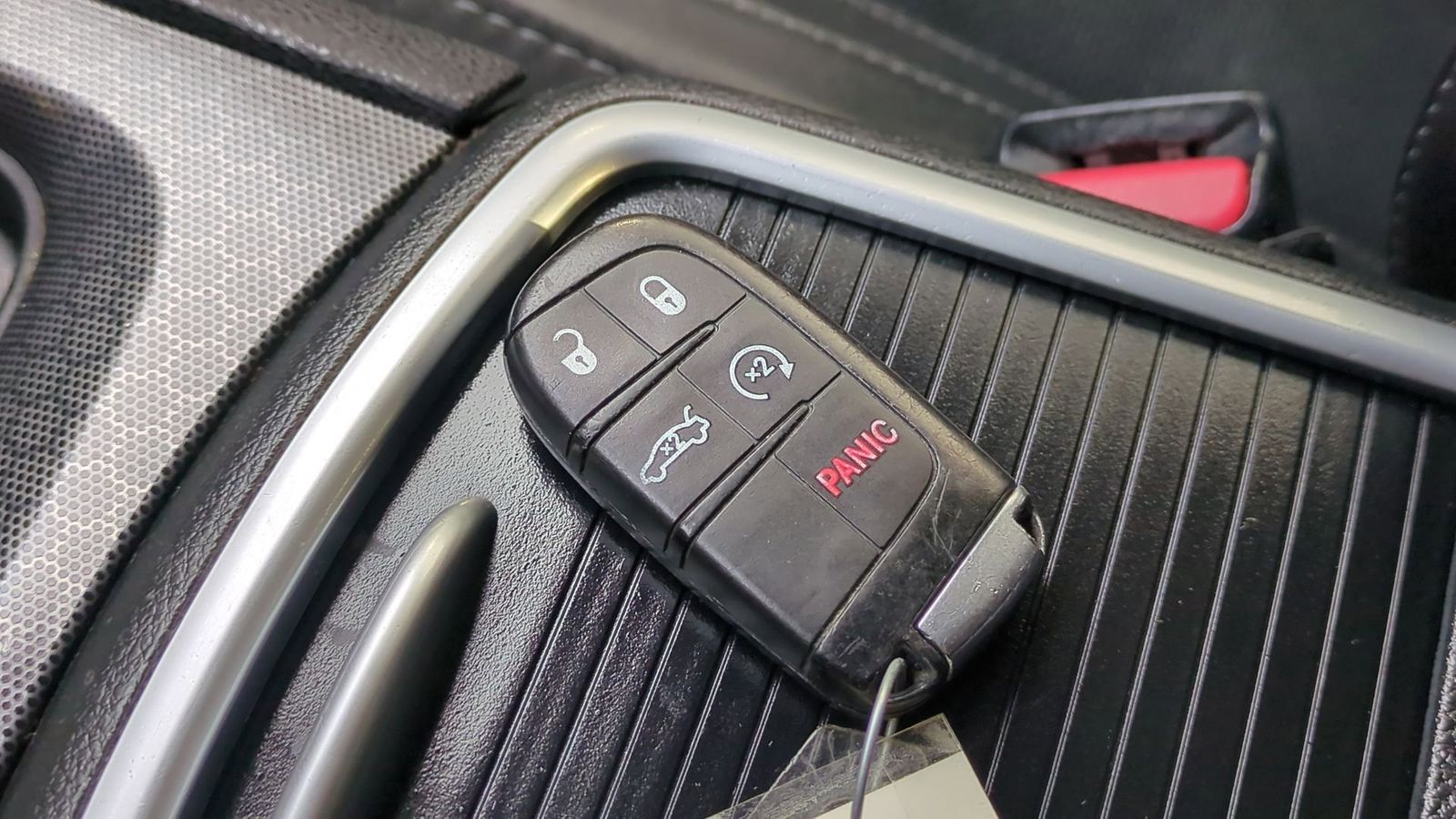 Thumbnail: 2018 Dodge Charger - 41