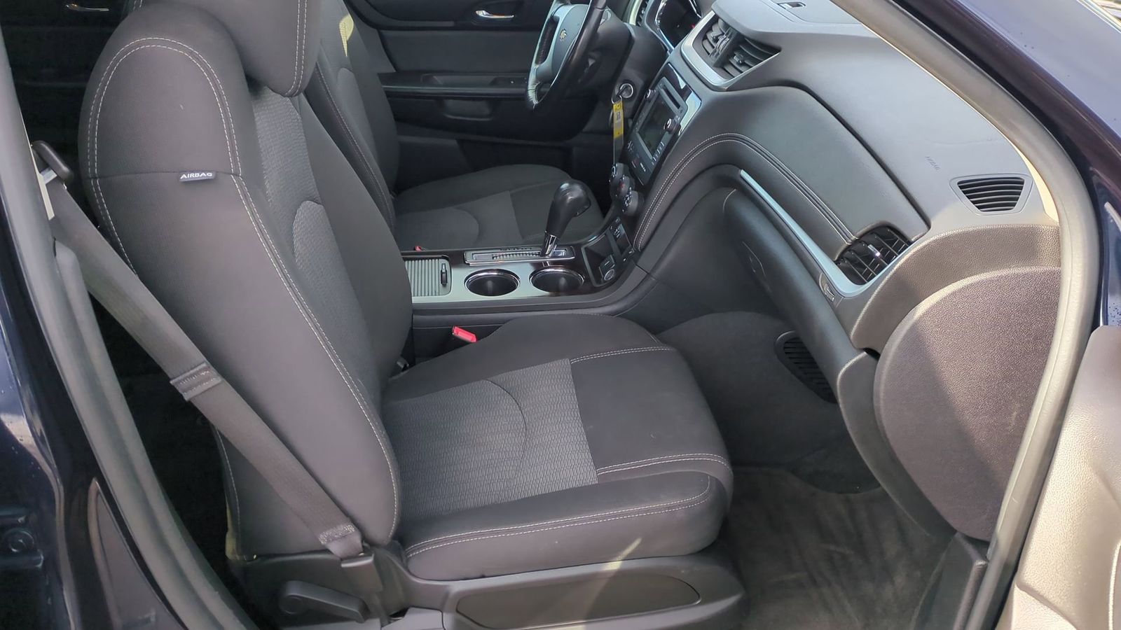 Thumbnail: 2017 Chevrolet Traverse - 23