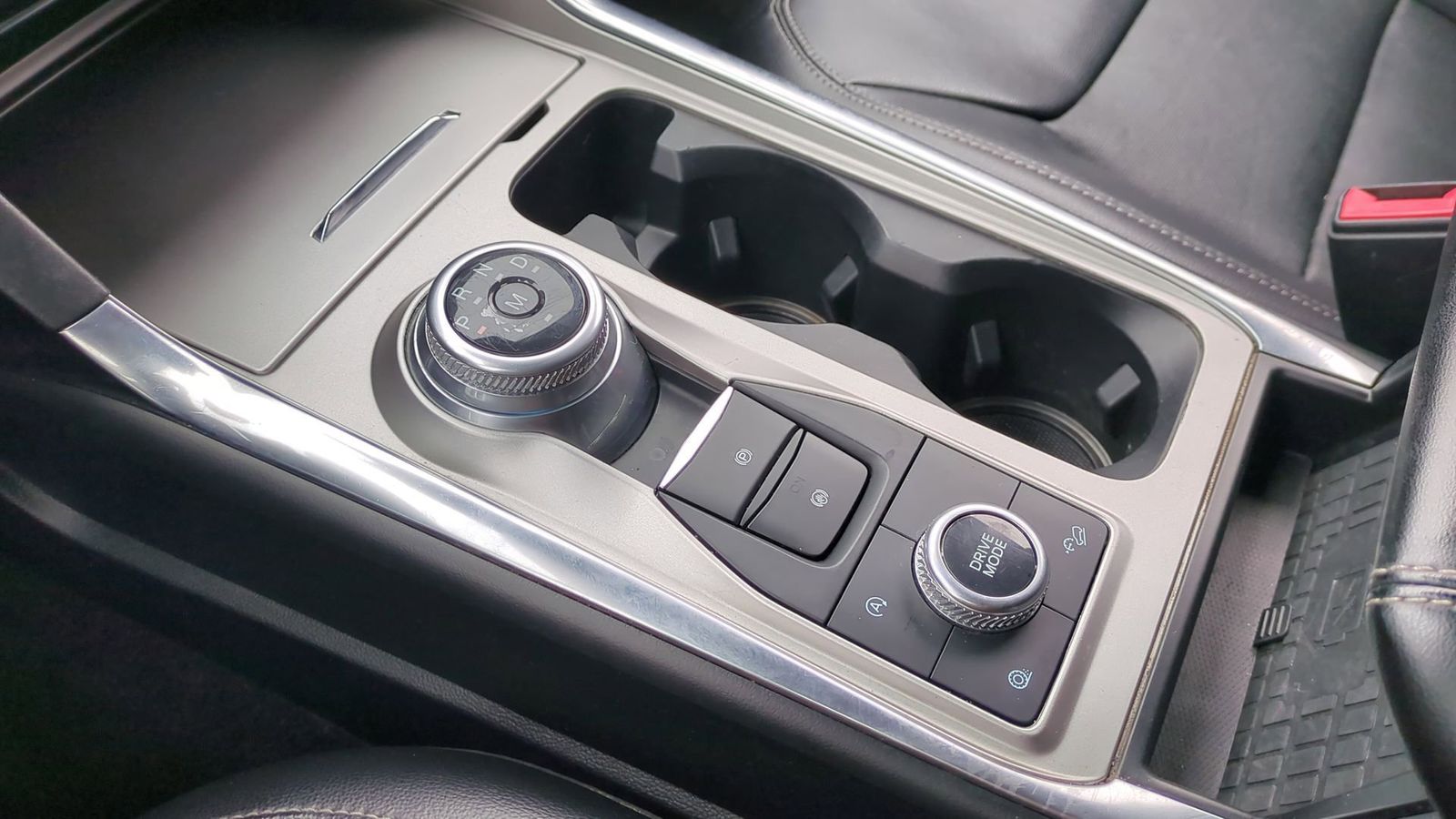 Thumbnail: 2021 Ford Explorer - 37