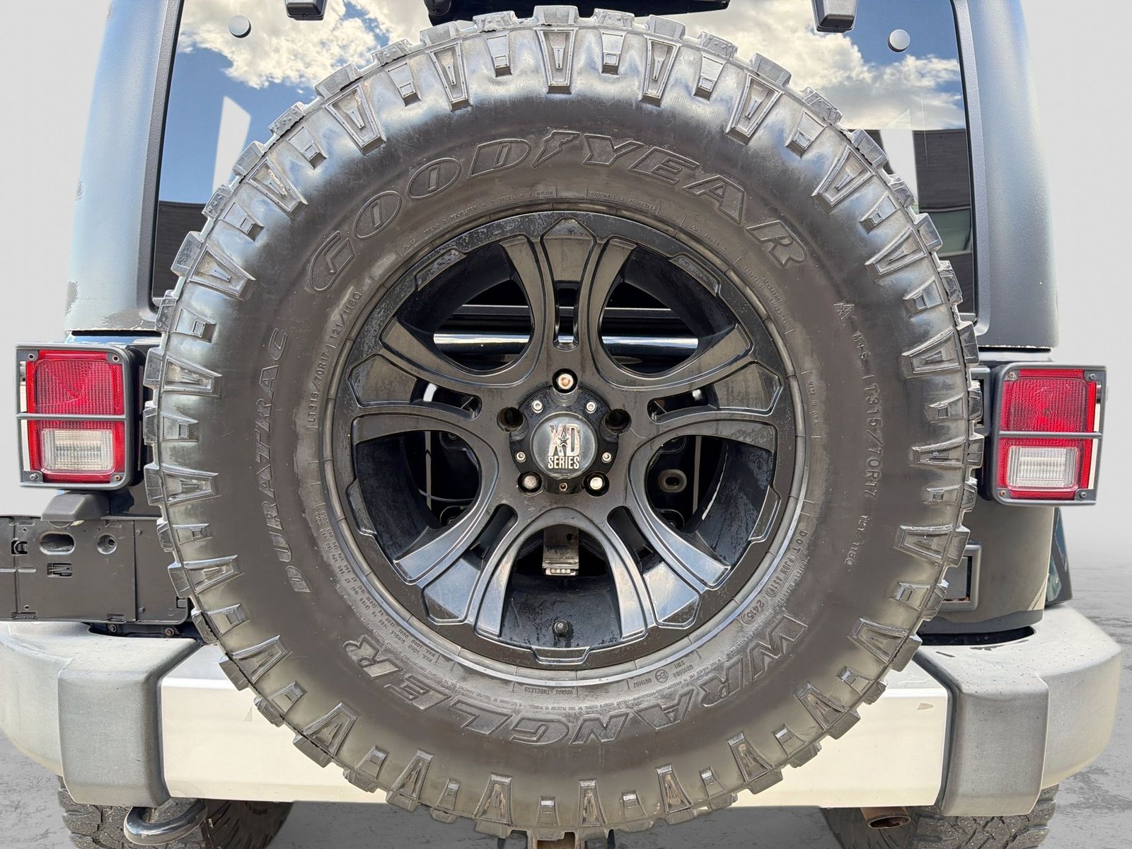 Thumbnail: 2013 Jeep Wrangler - 14