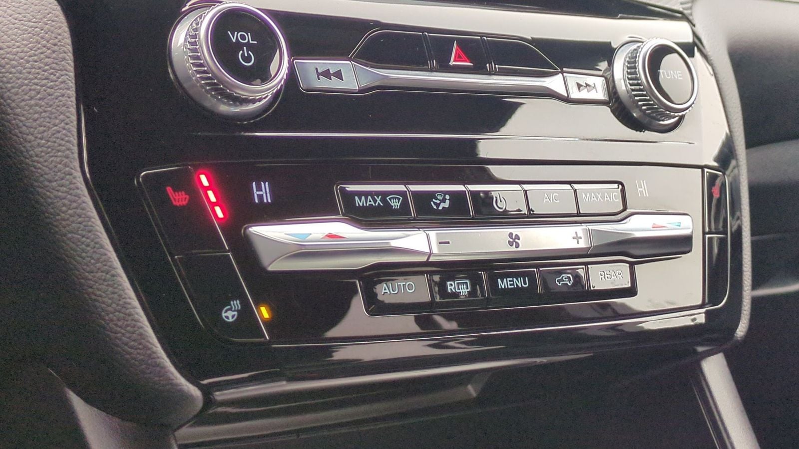 Thumbnail: 2021 Ford Explorer - 29