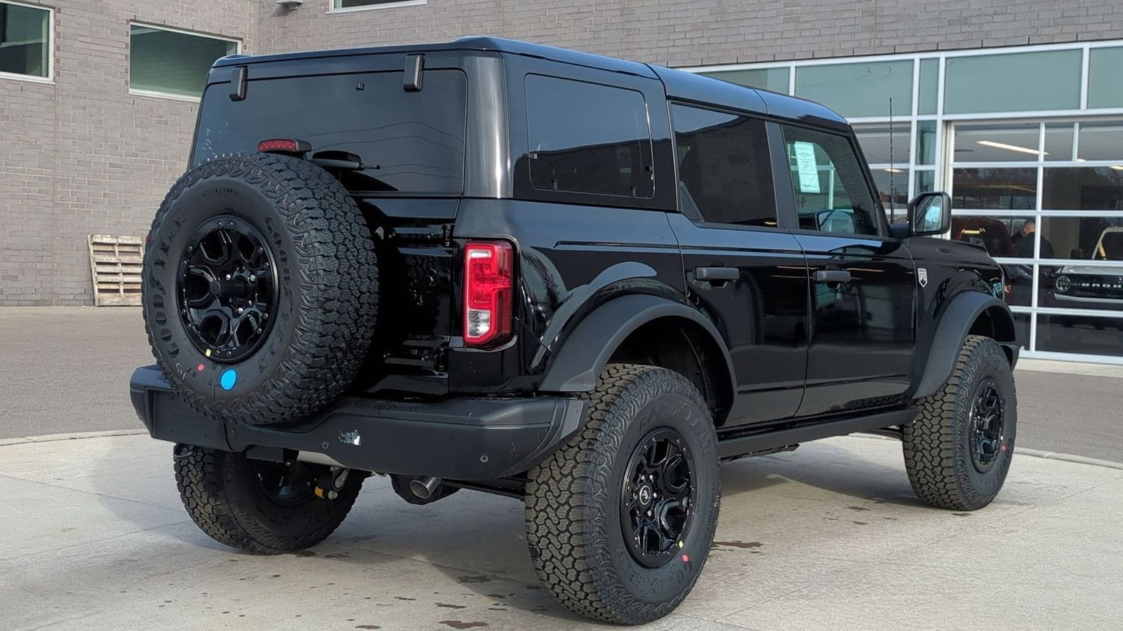 Thumbnail: 2025 Ford Bronco - 5