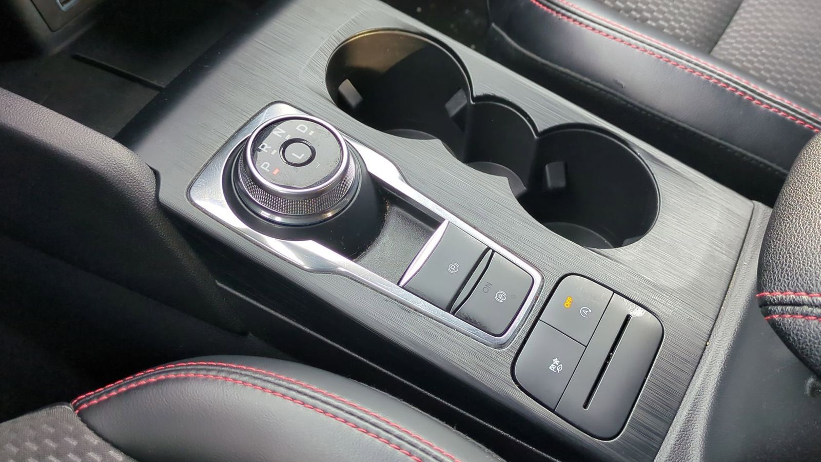 Thumbnail: 2023 Ford Escape - 32