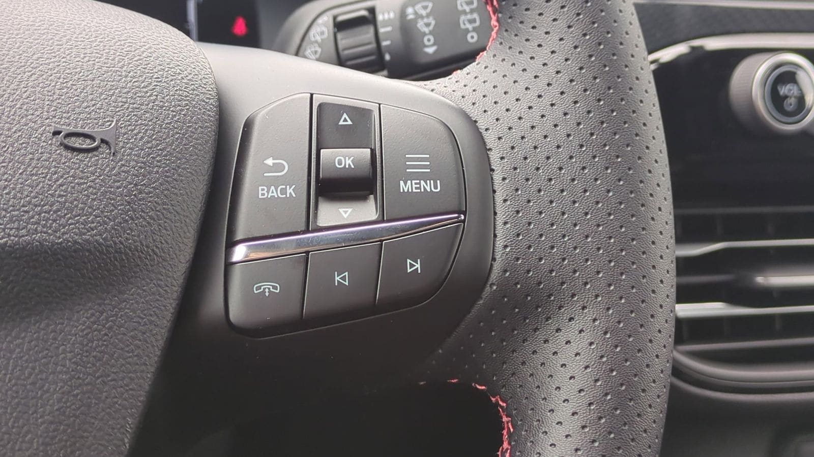 Thumbnail: 2025 Ford Escape - 23