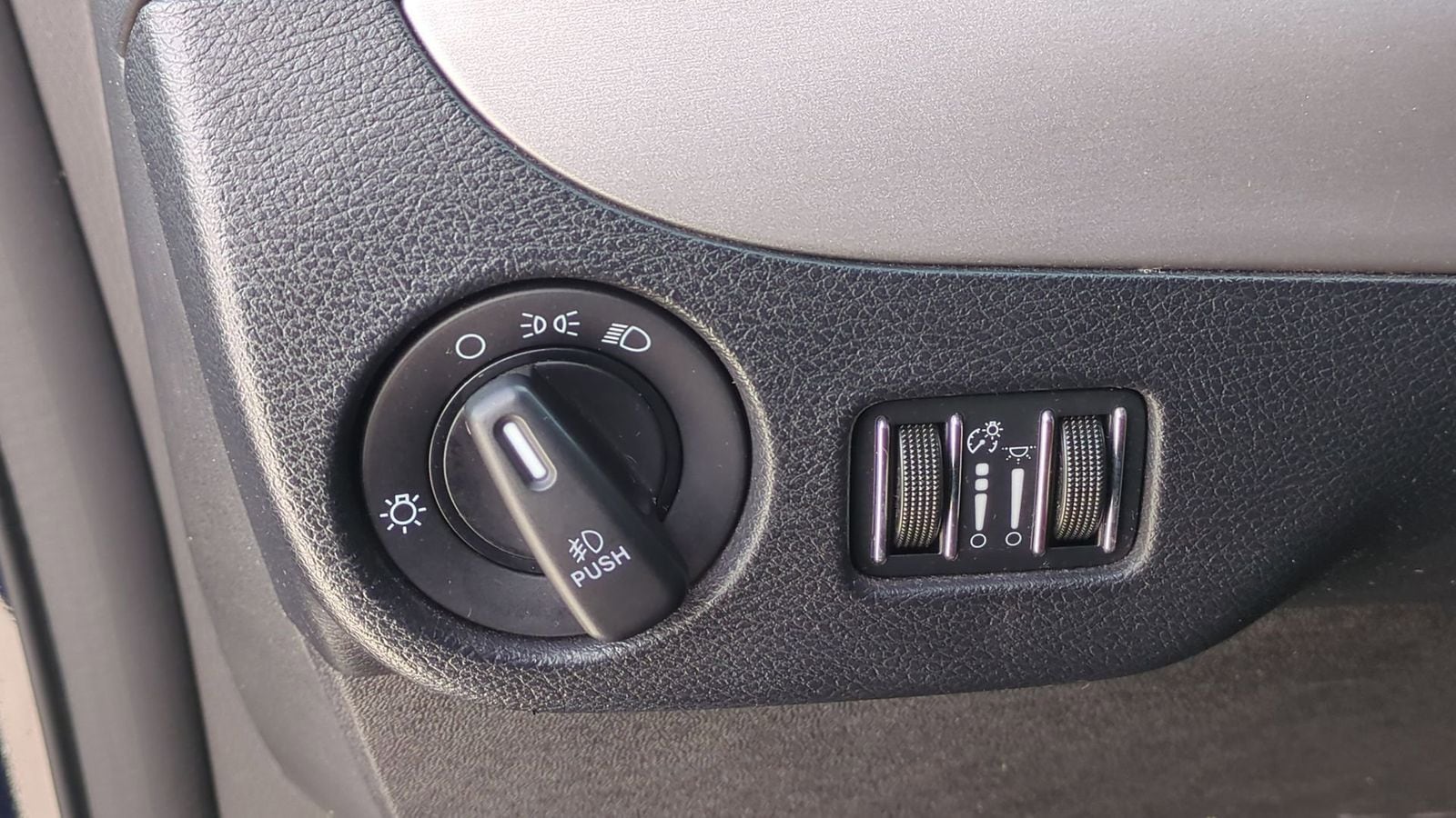 Thumbnail: 2013 Dodge Grand Caravan - 18