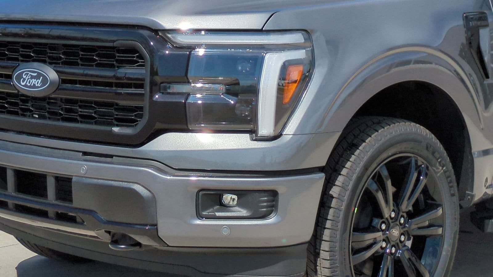 2025 Ford F-150 Lariat 10