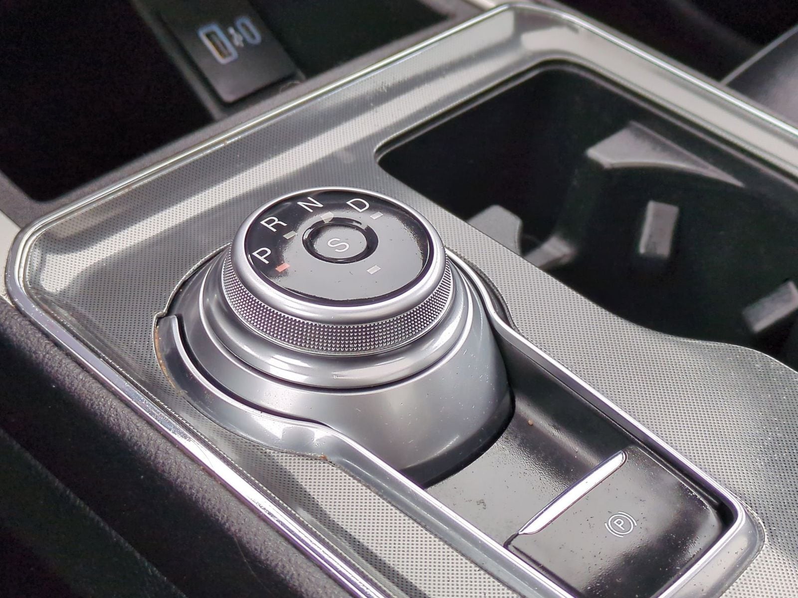 Thumbnail: 2024 Ford Edge - 36