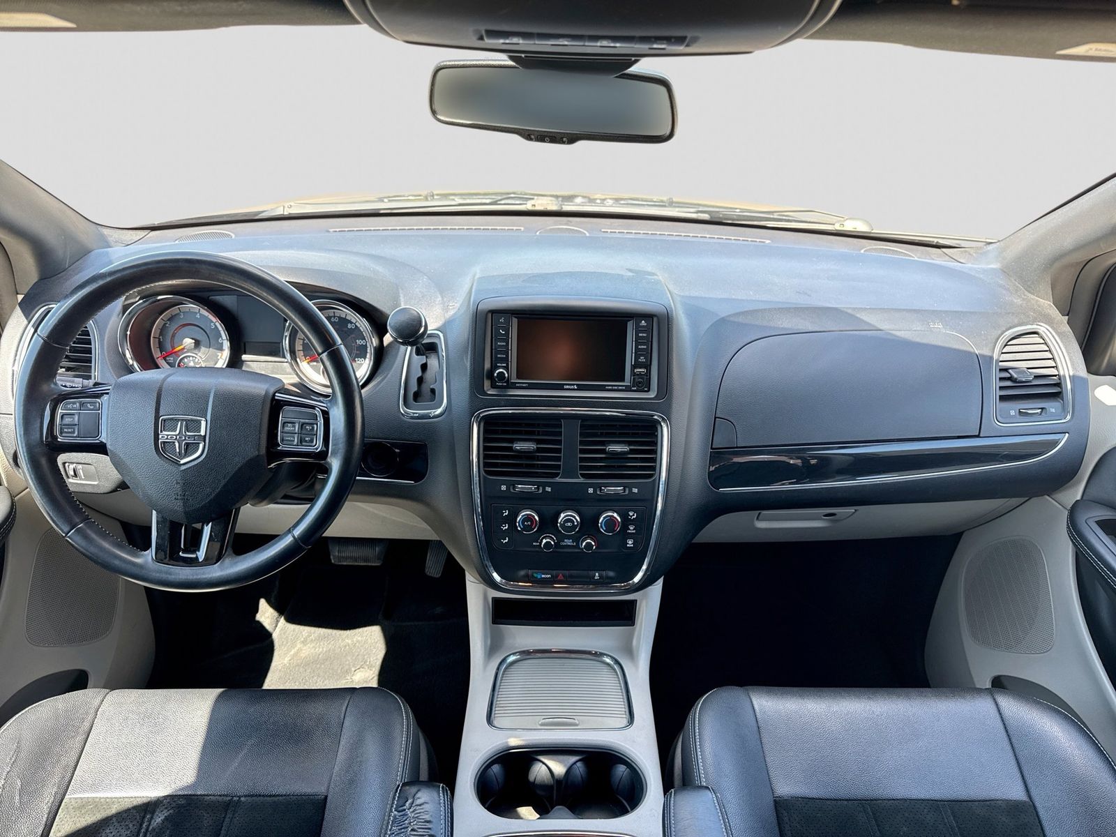 Thumbnail: 2017 Dodge Grand Caravan - 18