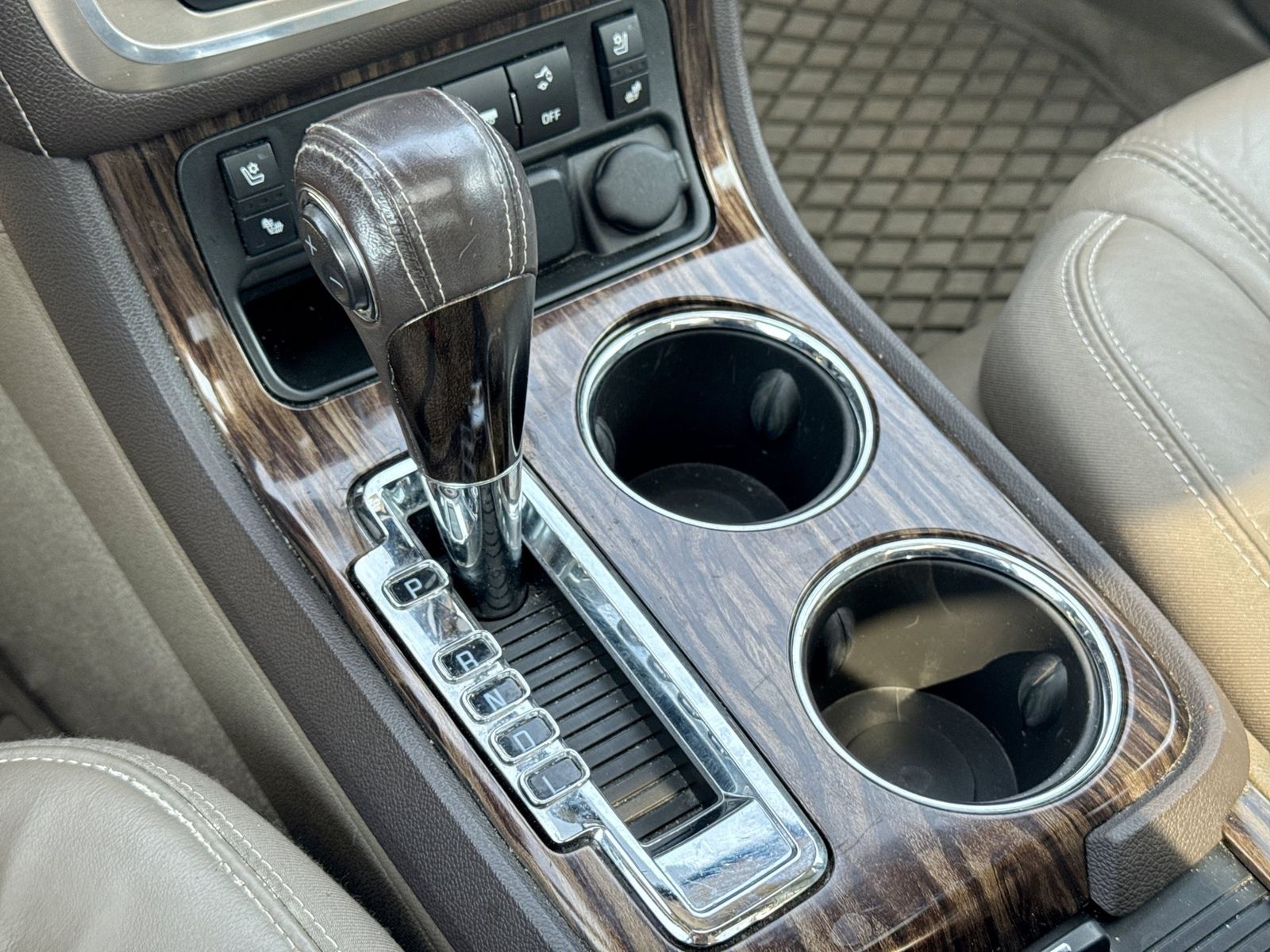 Thumbnail: 2016 GMC Acadia - 24