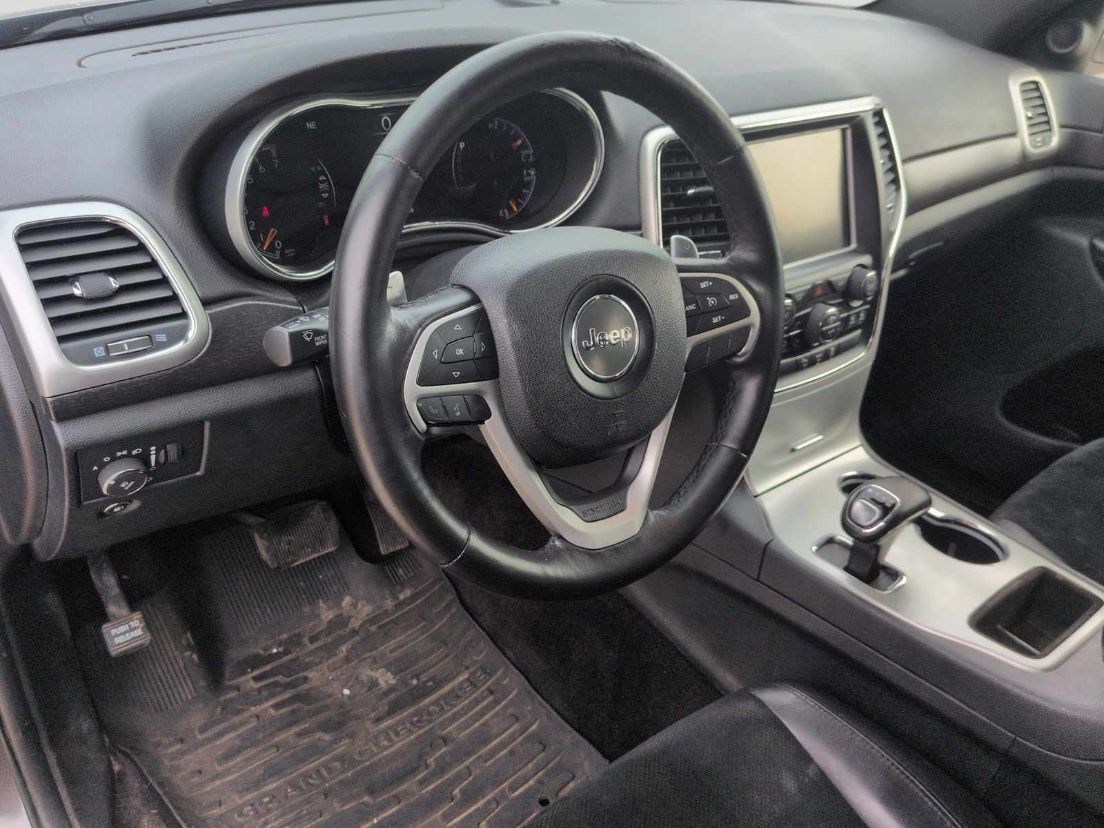 Thumbnail: 2015 Jeep Grand Cherokee - 2