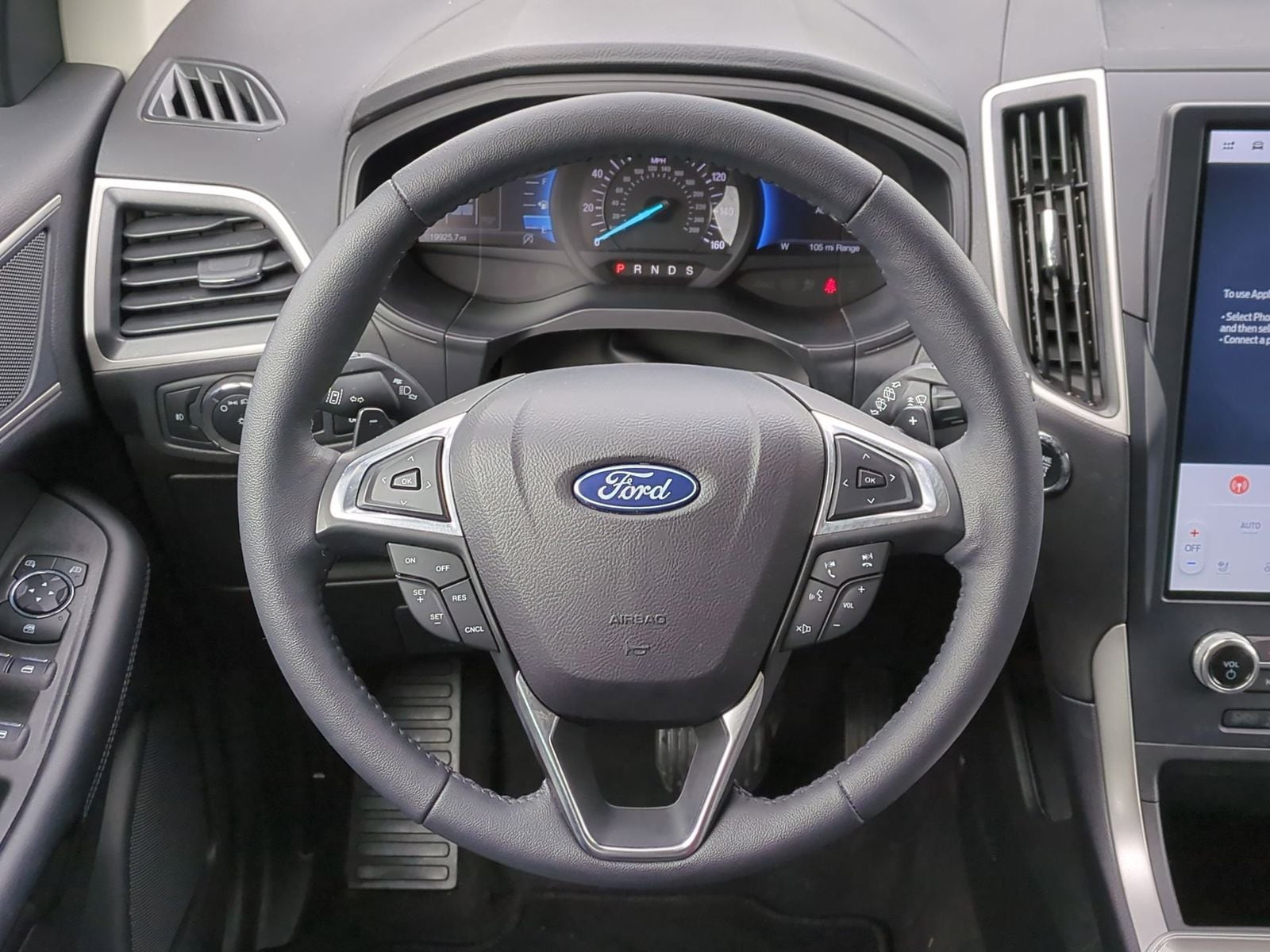 2024 Ford Edge SEL 24