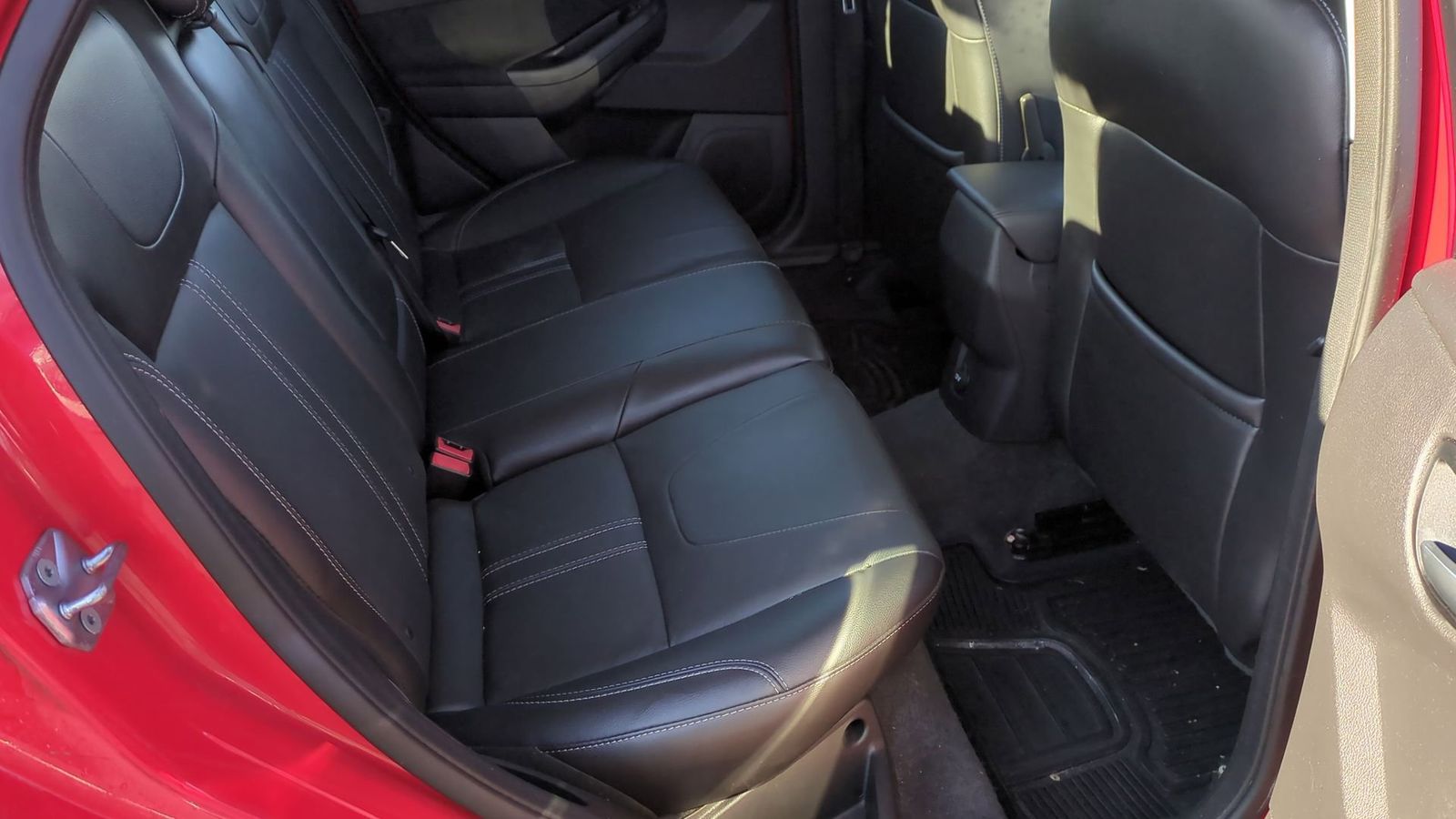 Thumbnail: 2012 Ford Focus - 10