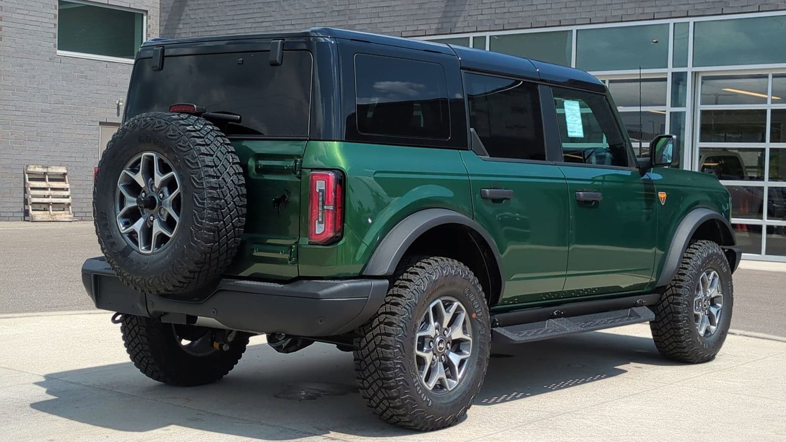 Thumbnail: 2025 Ford Bronco - 6