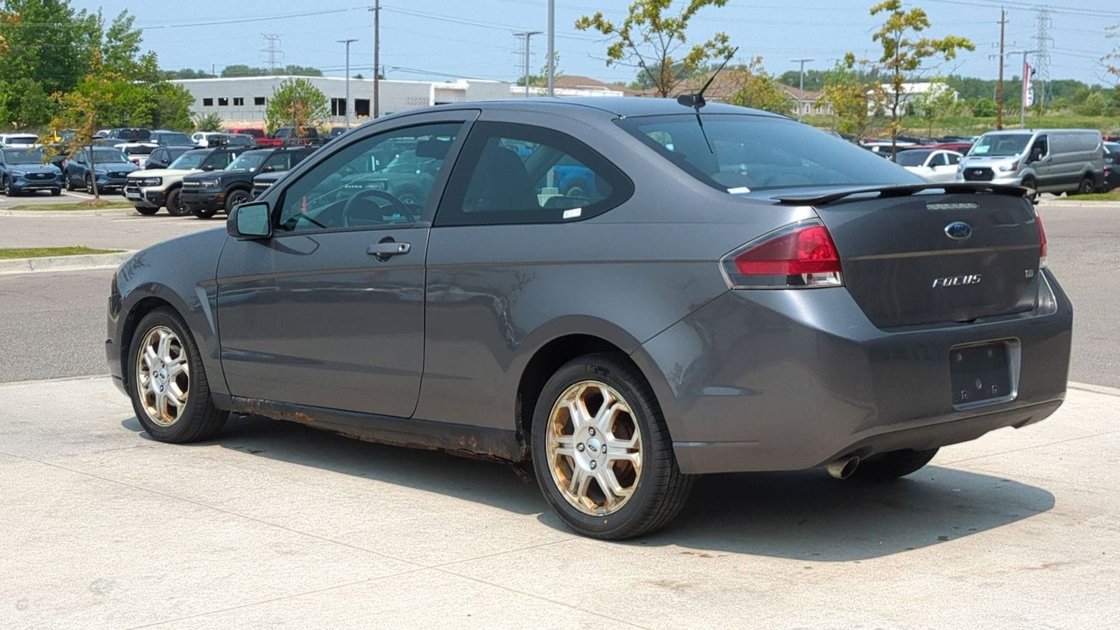 Thumbnail: 2010 Ford Focus - 3