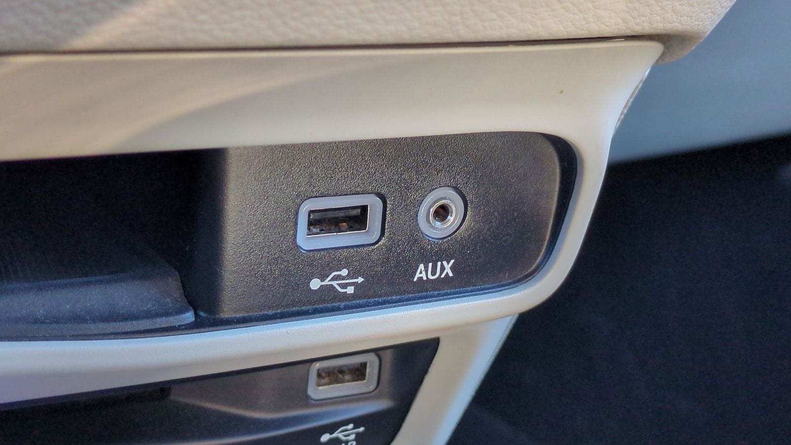 Thumbnail: 2018 Chrysler Pacifica - 35