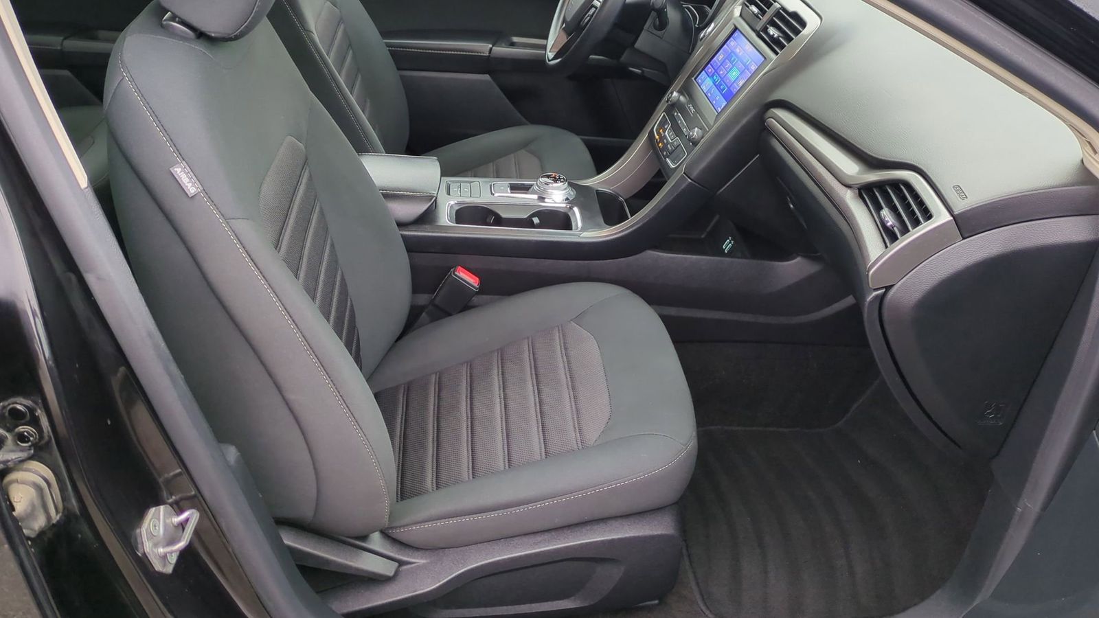 Thumbnail: 2020 Ford Fusion - 21