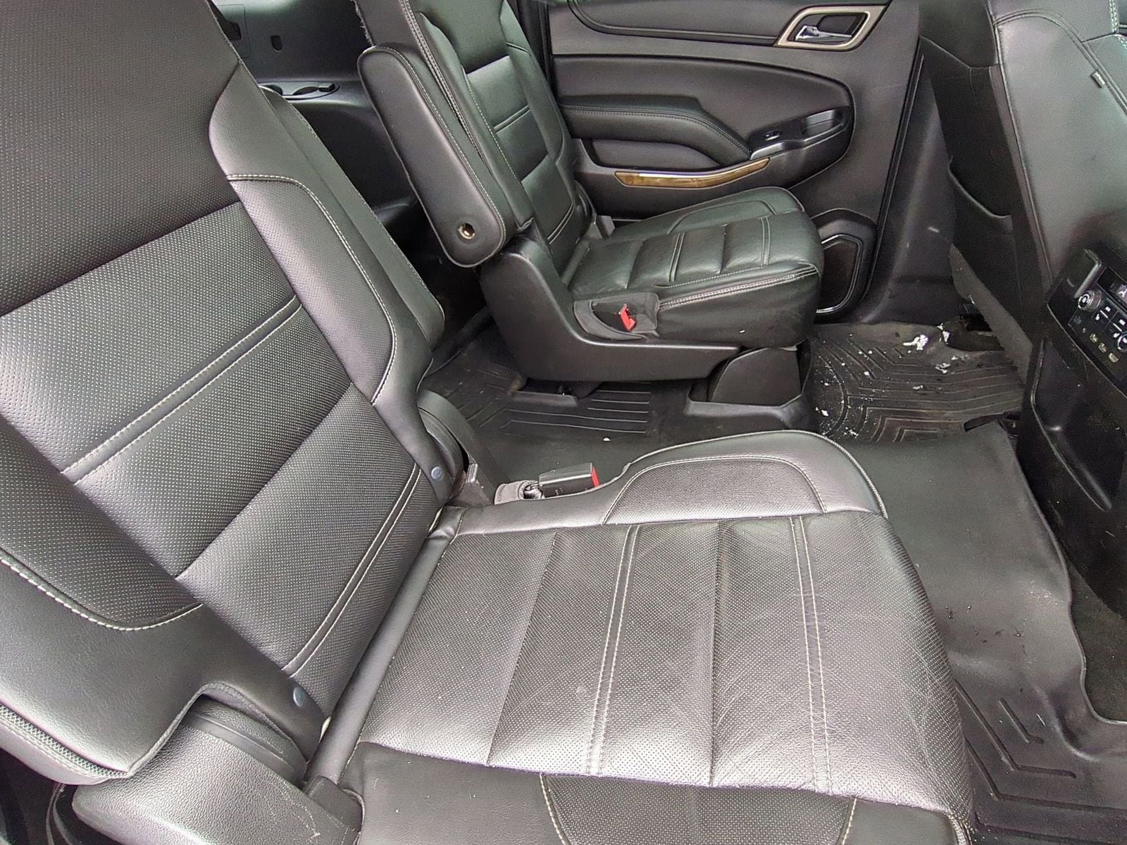 Thumbnail: 2017 GMC Yukon XL - 25