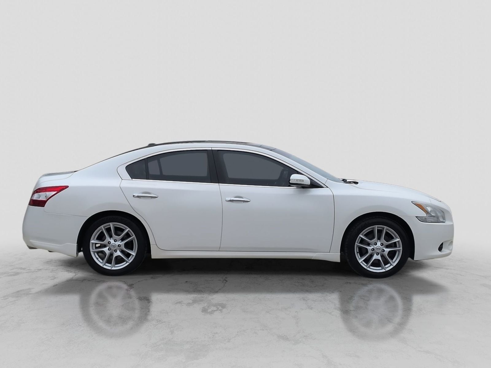 Thumbnail: 2009 Nissan Maxima - 9