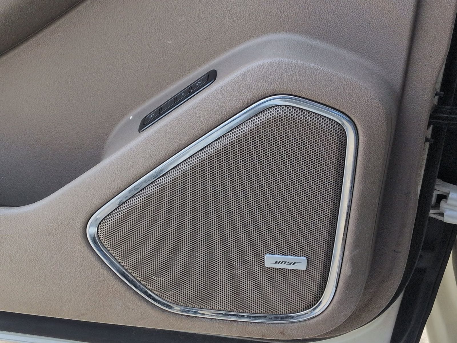 Thumbnail: 2015 Chevrolet Suburban - 40