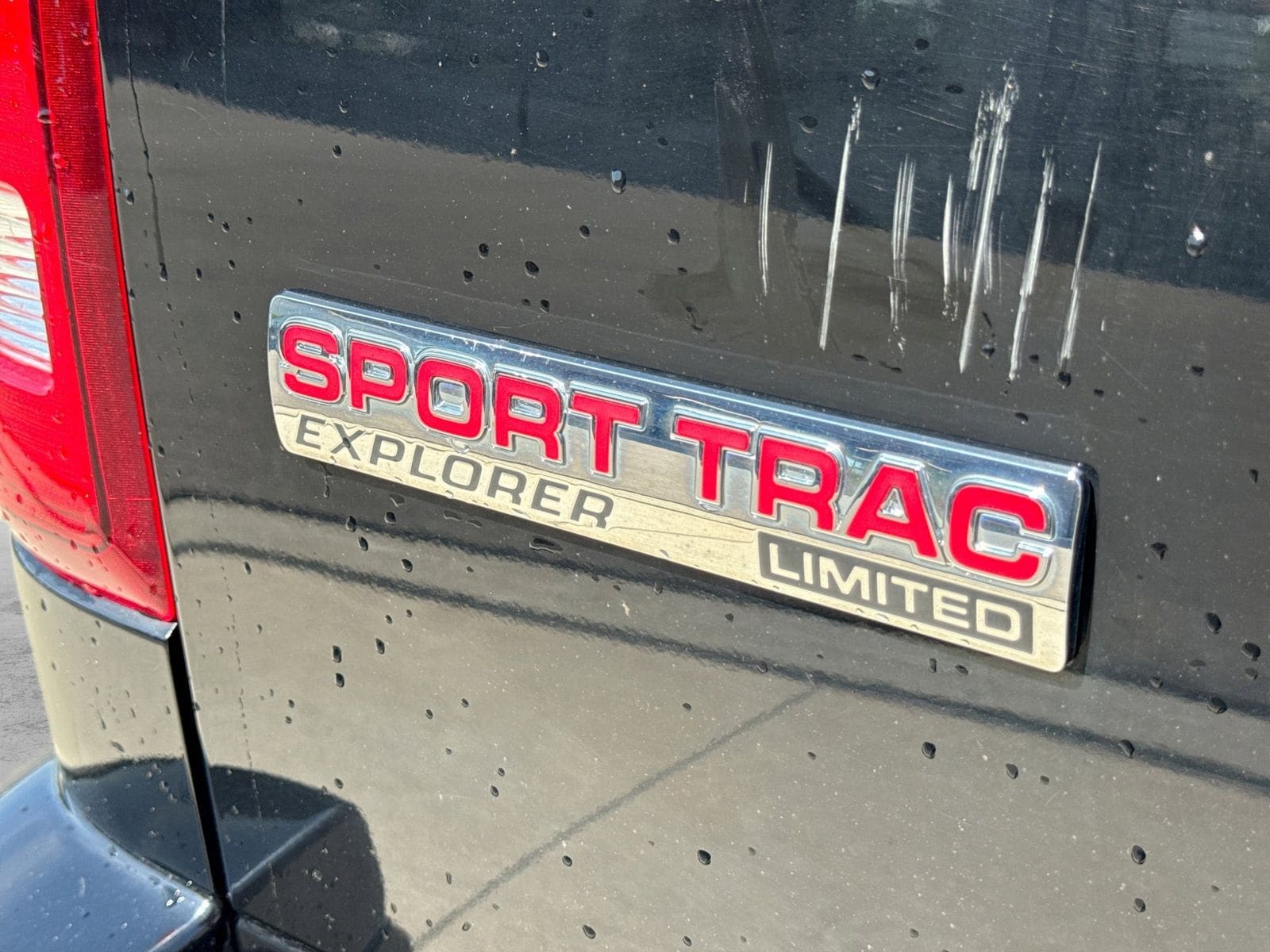 Thumbnail: 2010 Ford Explorer Sport Trac - 13