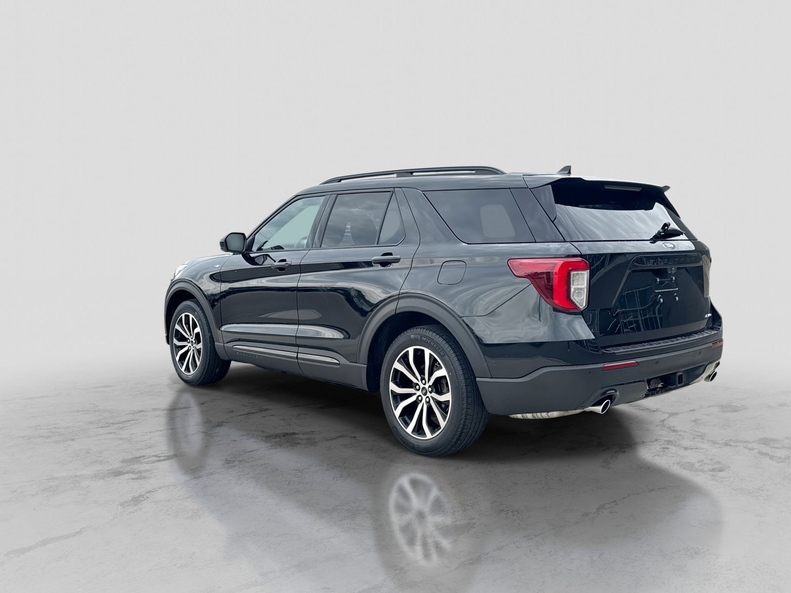Thumbnail: 2022 Ford Explorer - 4