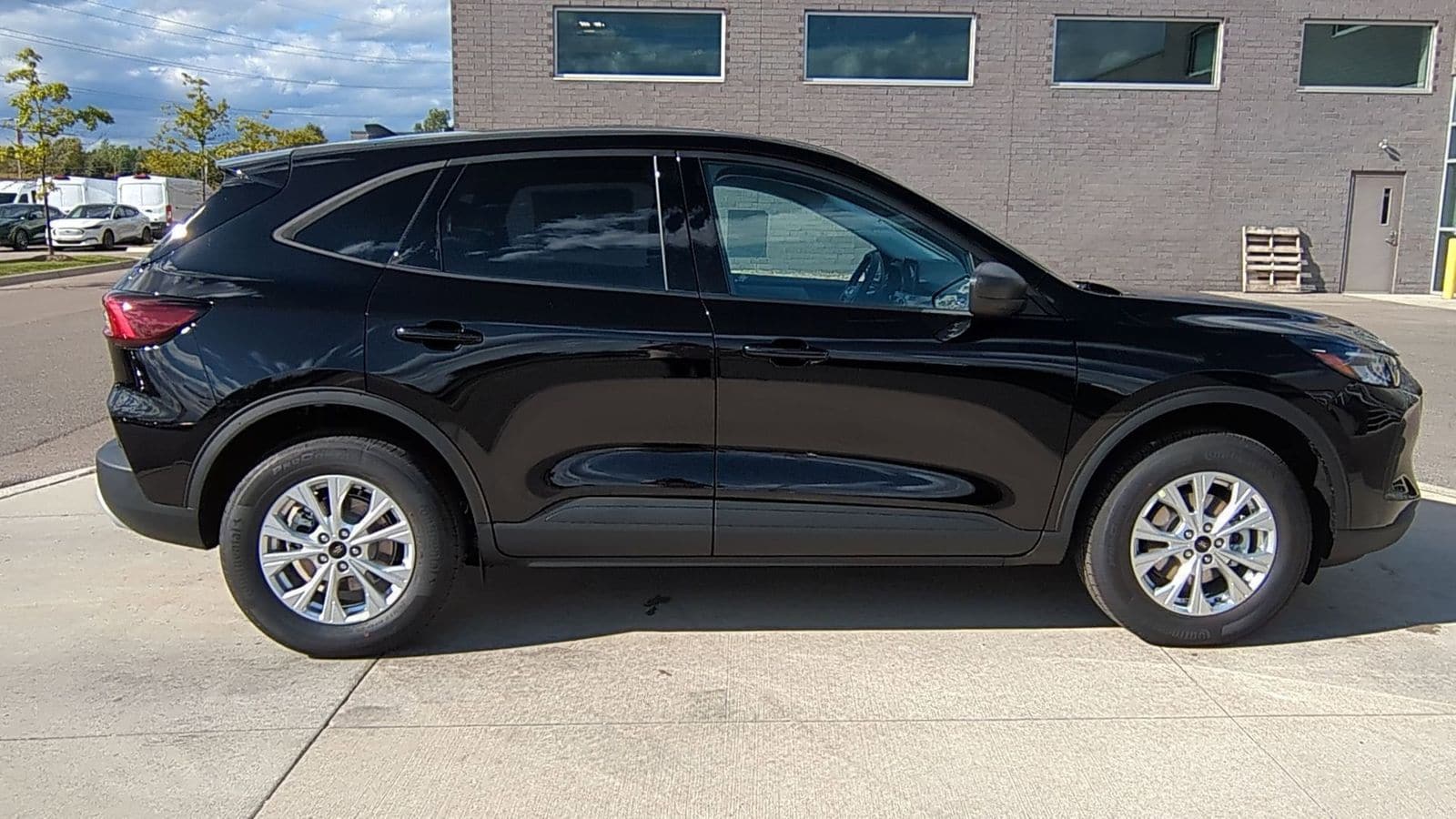 Thumbnail: 2025 Ford Escape - 7