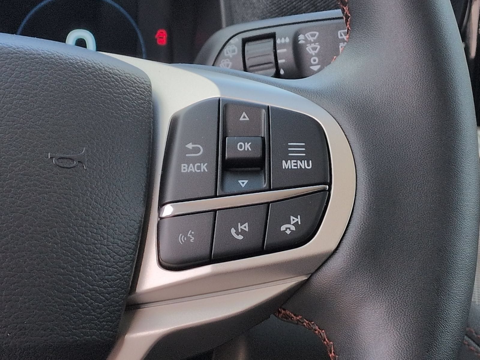 Thumbnail: 2026 Ford Explorer - 25