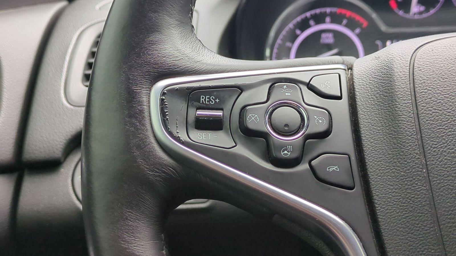 Thumbnail: 2016 Buick Regal - 25