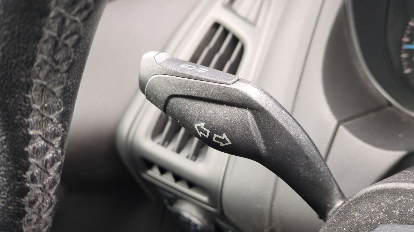 Thumbnail: 2012 Ford Focus - 24