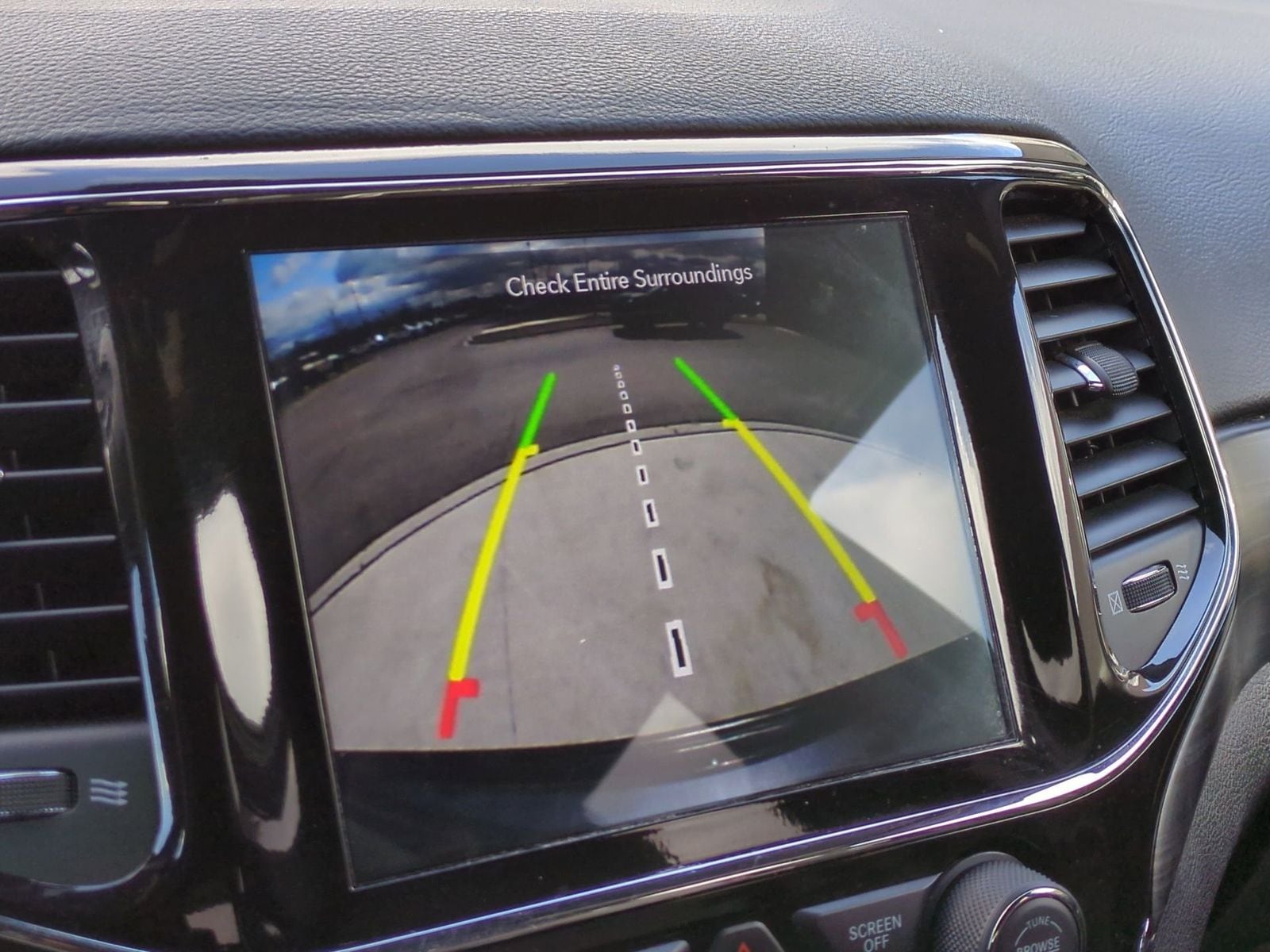 Thumbnail: 2021 Jeep Grand Cherokee - 32