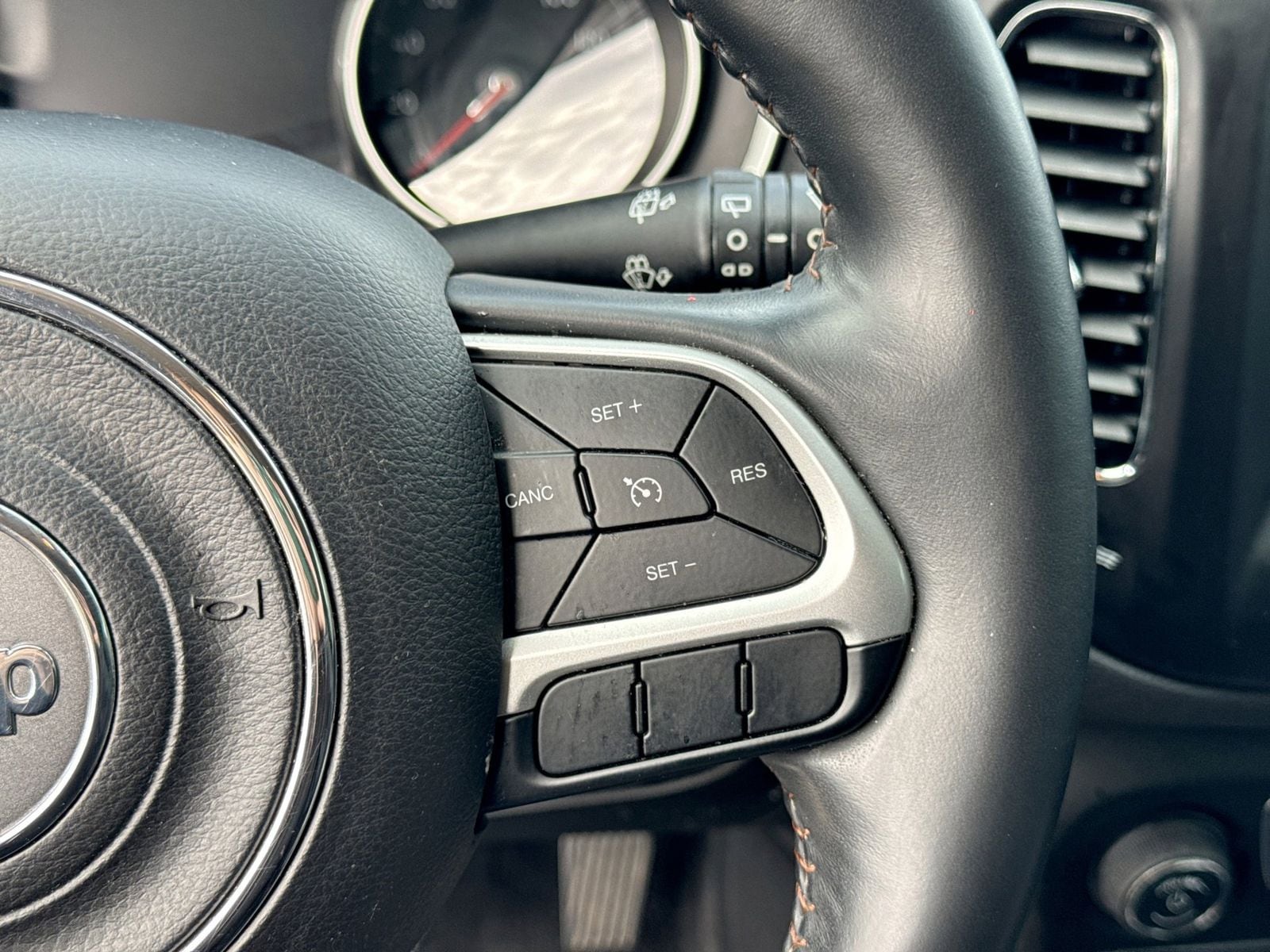 Thumbnail: 2018 Jeep Compass - 24