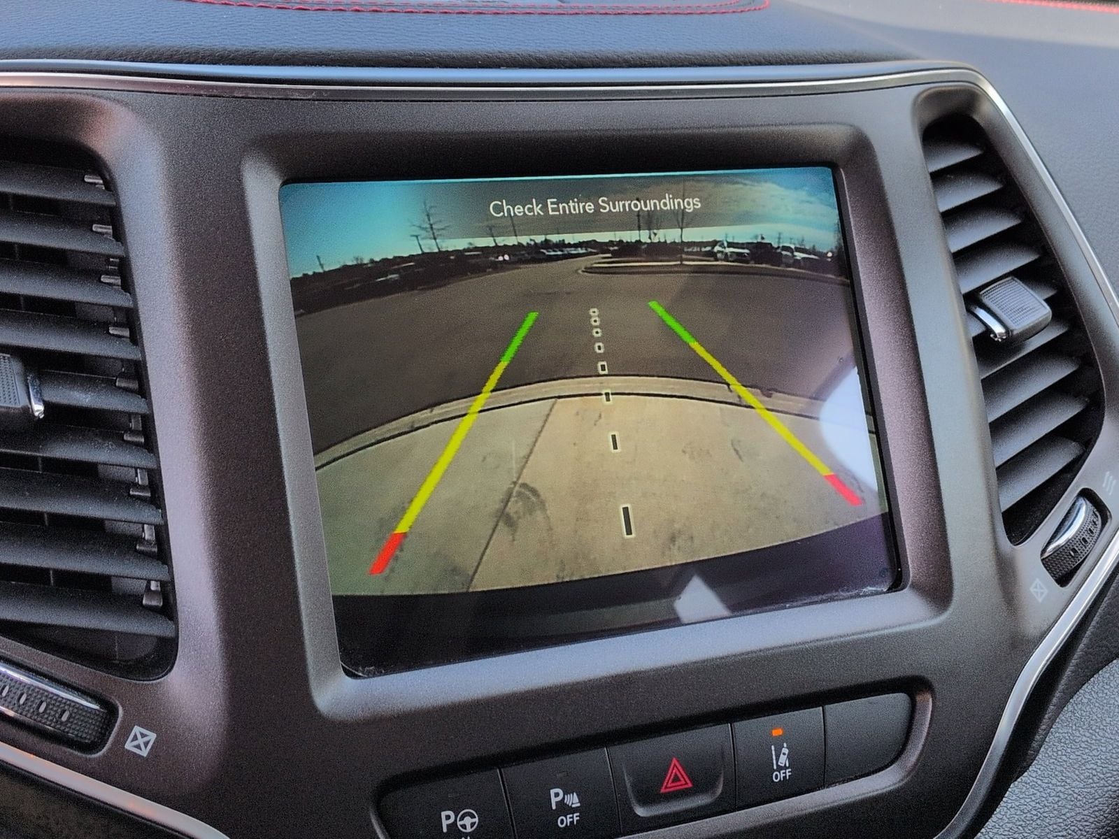 Thumbnail: 2021 Jeep Cherokee - 37