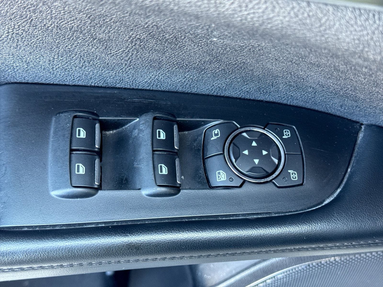 Thumbnail: 2019 Lincoln Nautilus - 17